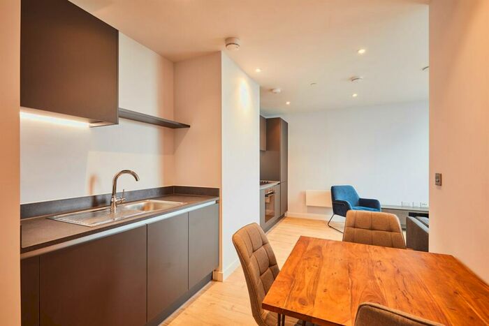 2 Bedroom Apartment To Rent In Axis Tower, M1