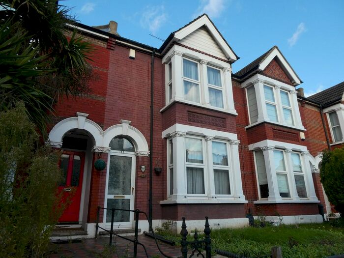 3 Bedroom Terraced House To Rent In Old Road West, Northfleet, Gravesend, DA11