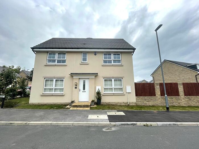 3 Bedroom House To Rent In Stephenson Drive, Silsden, Keighley, BD20