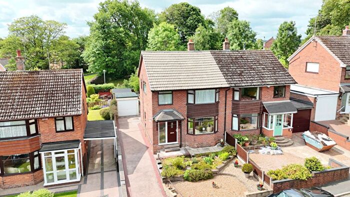 3 Bedroom Semi-Detached House For Sale In Stratford Close, Forsbrook, ST11