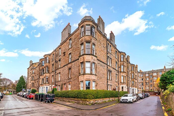 4 Bedroom Apartment To Rent In Viewforth Gardens, Edinburgh, Midlothian, EH10