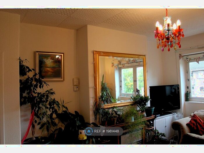 3 Bedroom Flat To Rent In Thornwood Road, Glasgow, G11