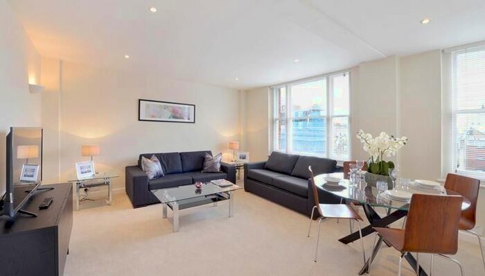 2 Bedroom Flat To Rent In Hill Street, Mayfair, W1J