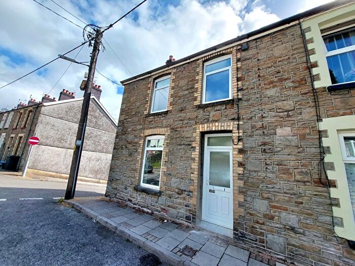 3 Bedroom End Of Terrace House To Rent In Morris Avenue, Mountain Ash, CF45