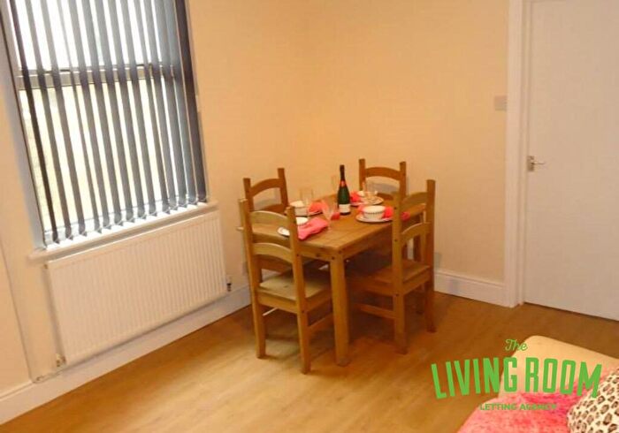 6 Bedroom House To Rent In Mackintosh Place, Roath, Cardiff, CF24