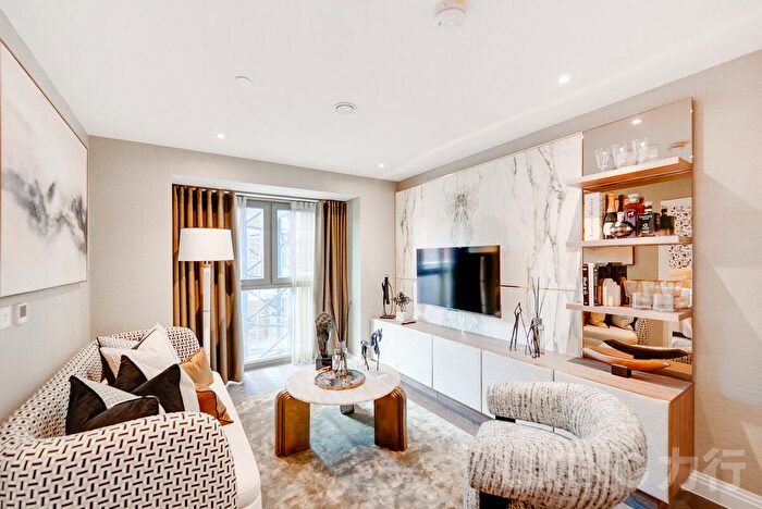 2 Bedroom Flat For Sale In Western Gateway, Custom House, E16