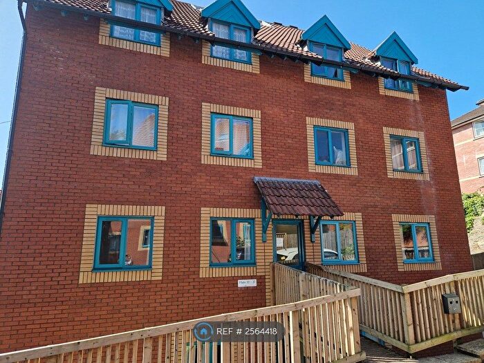 2 Bedroom Flat To Rent In Badgers Walk, Bristol, BS4