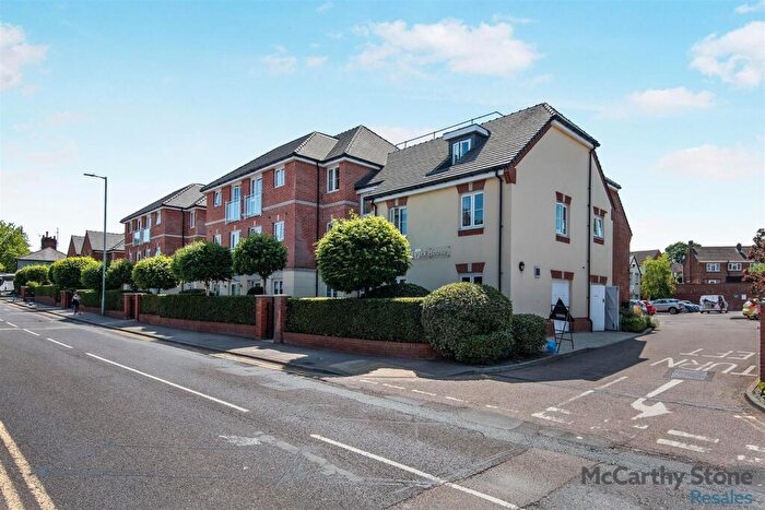 2 Bedroom Apartment For Sale In Park House, Old Park Road, Hitchin, SG5