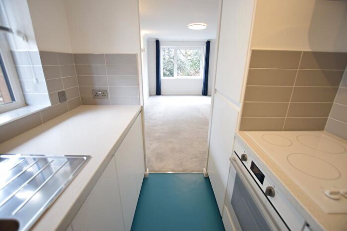 1 Bedroom Flat To Rent In Madeira Road, Bournemouth, BH1