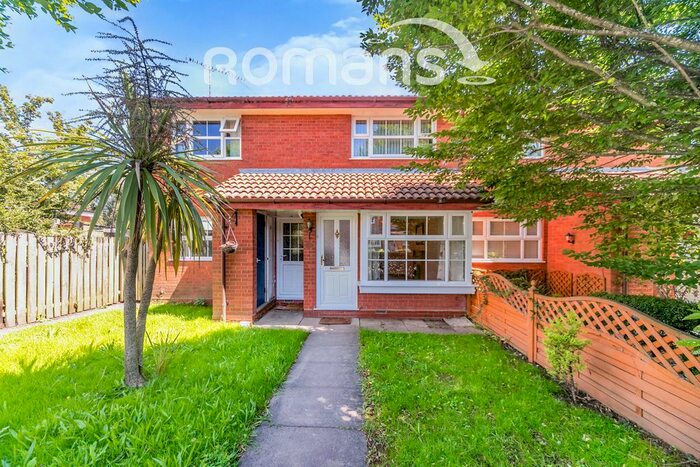 2 Bedroom Maisonette To Rent In Lysander Close, Woodley, Reading, RG5