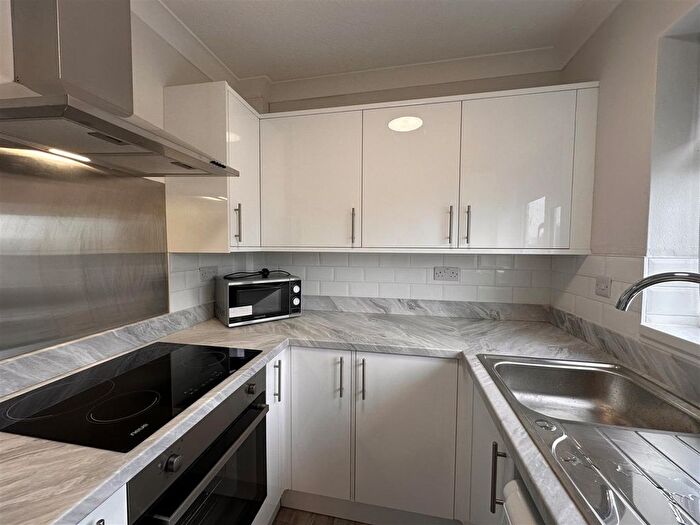 1 Bedroom Flat To Rent In Hampden Road, Ashford, TN23