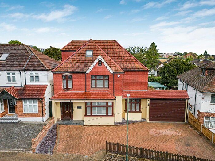 6 Bedroom Detached House For Sale In Lion Road, Bexleyheath, DA6