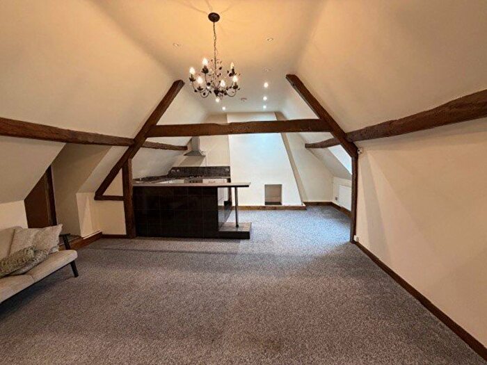 2 Bedroom Flat To Rent In Silver Street, Kettering, NN16
