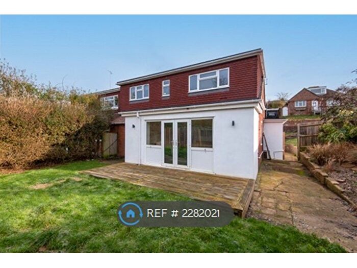 5 Bedroom Semi-Detached House To Rent In Falmer Gardens, Brighton, BN2