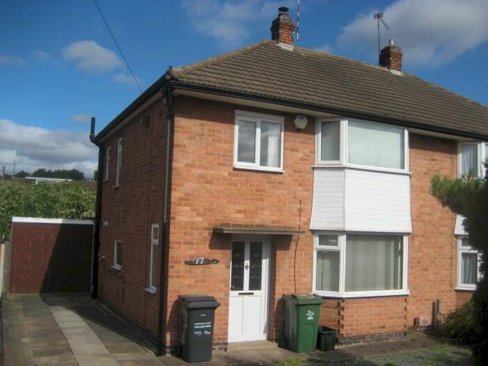 3 Bedroom Semi-Detached House To Rent In Ferndale Road, Thurmaston, LE4