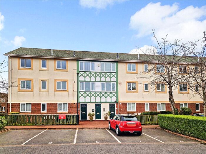 2 Bedroom Flat For Sale In Shawdon Close, Newcastle Upon Tyne, Tyne And Wear, NE5