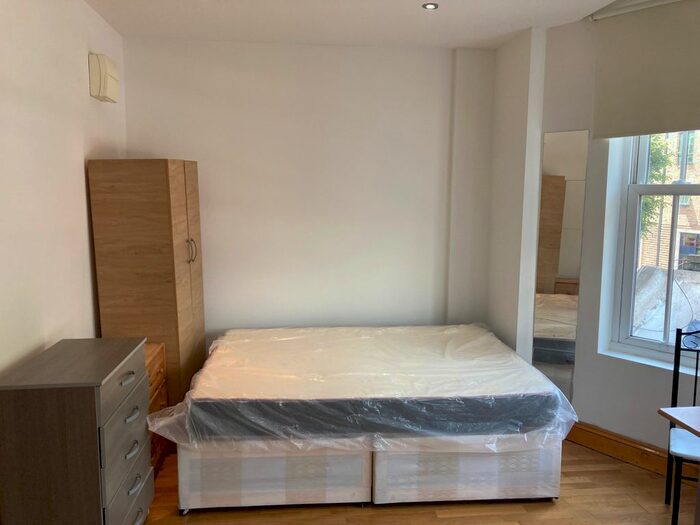 Studio To Rent In Flat, Seven Sisters Road, London, N7