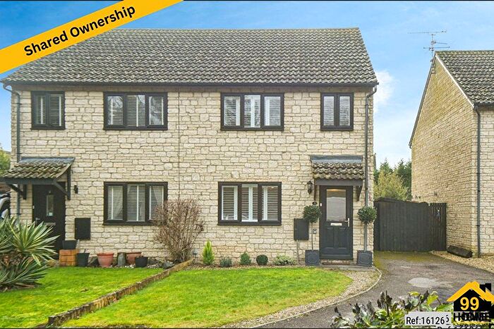 3 Bedroom Semi-Detached House For Sale In The Close, South Cerney, Gloucestershire, GL7