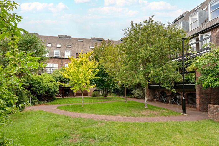 Studio To Rent In Folly Bridge Court, Oxford, OX1
