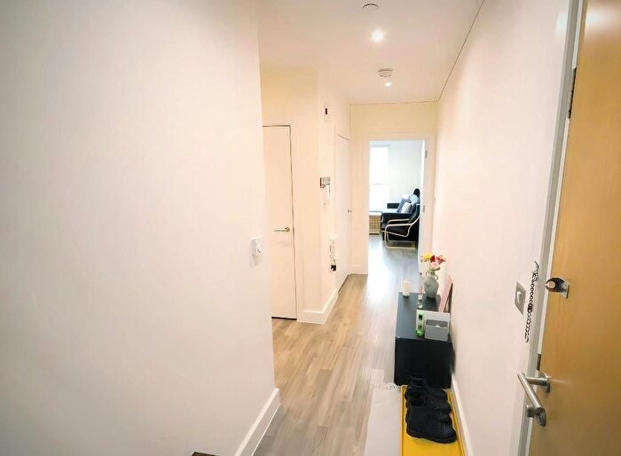 1 Bedroom Flat For Sale In Hatton Road, Wembley, HA0