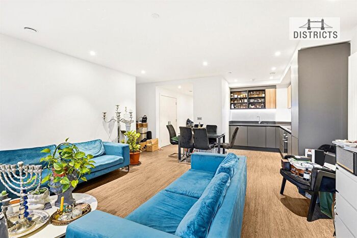 3 Bedroom Flat For Sale In Western Gateway, Canning Town, E16