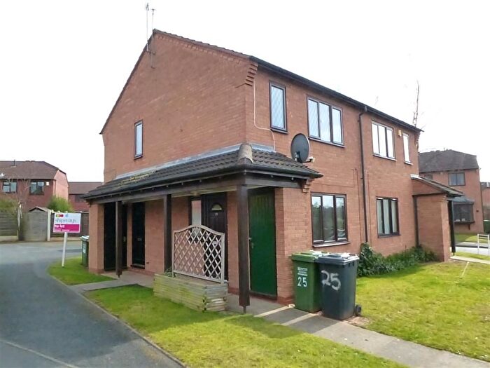 1 Bedroom Flat To Rent In Robin Court, Kidderminster, DY10