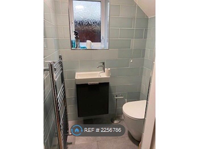 1 Bedroom Flat To Rent In Wear Bay Road, Folkestone, CT19