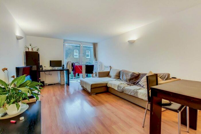 2 Bedroom Flat To Rent In Argyll Road, Woolwich, London, SE18