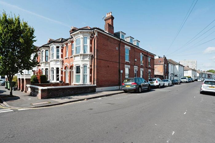 9 Bedroom Terraced House For Sale In St. Davids Road, Southsea, Hampshire, PO5