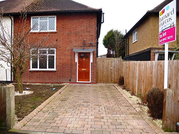 3 Bedroom Semi Detached House To Rent In Waters Road, Kingston Upon Thames, KT3