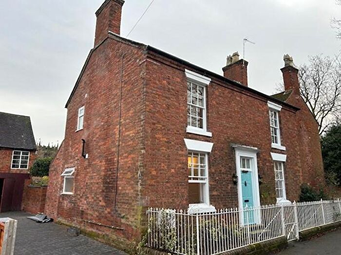 3 Bedroom Semi-Detached House To Rent In Bell Lane, Staffordshire, Barton-under-Needwood, DE13