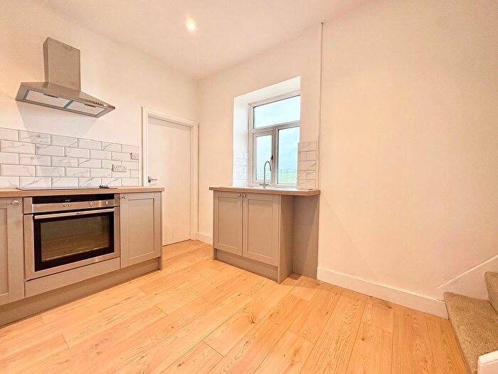 3 Bedroom Terraced House To Rent In Colne Road, Cowling, Keighley, BD22