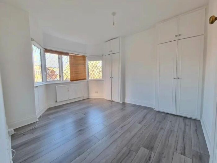 3 Bedroom Flat To Rent In St Peters Road, Croydon, CR0