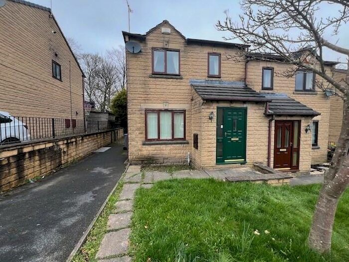 3 Bedroom Semi-Detached House To Rent In Bracken Hill Drive, Bradford, BD7