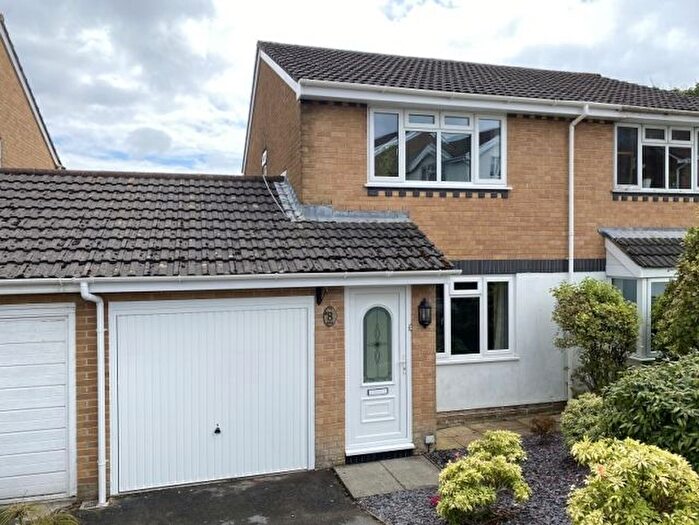 3 Bedroom Semi-Detached House To Rent In Cefn Helyg, Tycoch, Swansea, SA2