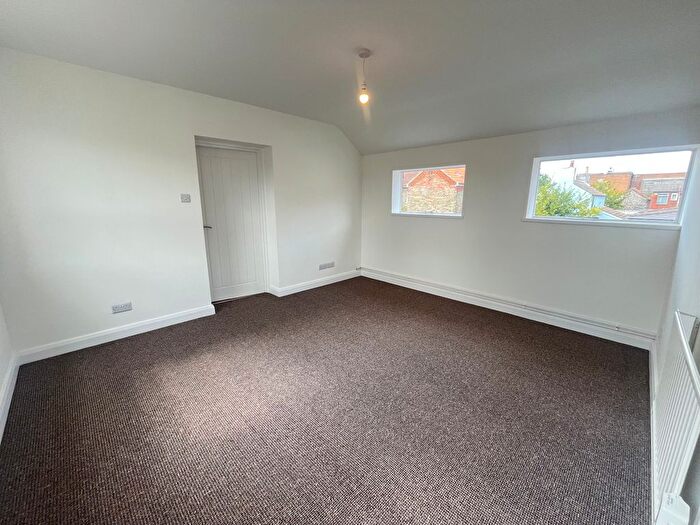 2 Bedroom Flat To Rent In London Road South, Lowestoft, NR33