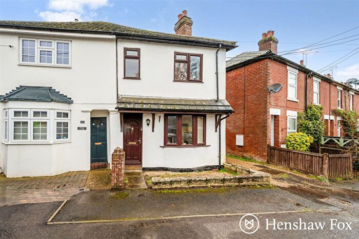 3 Bedroom Semi Detached House For Sale In Botley Road, Romsey, Hampshire, SO51