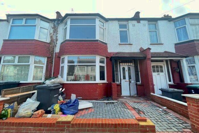 3 Bedroom Property To Rent In Higham Road, London, N17