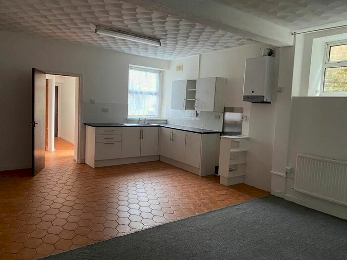 1 Bedroom Flat To Rent In High Street, Fleur De Lis, Blackwood, NP12