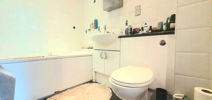 2 Bedroom Flat To Rent In Newton Street, Manchester, M1