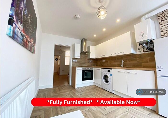 1 Bedroom Flat To Rent In Percy Road, Leicester, LE2