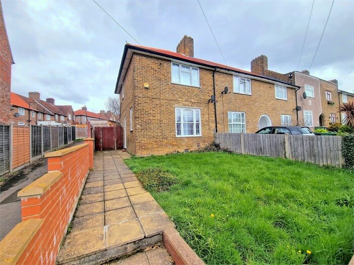 4 Bedroom End Of Terrace House To Rent In Churchdown, Bromley, Bromley, BR1