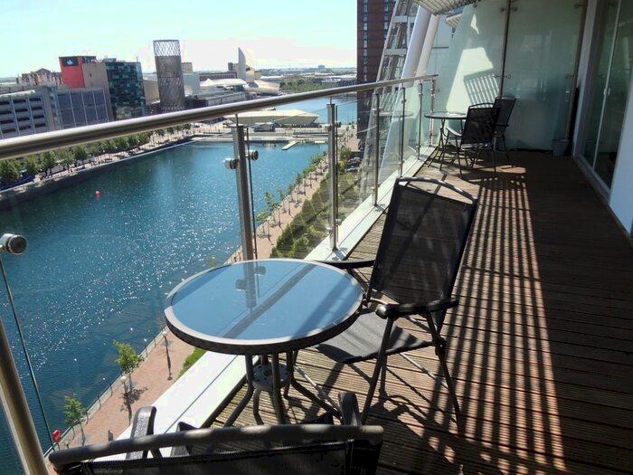 2 Bedroom Flat To Rent In The Quays, Salford, M50