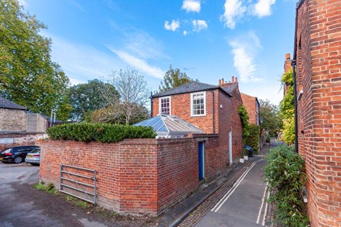 2 Bedroom Town House To Rent In Beaumont Buildings, Oxford, OX1