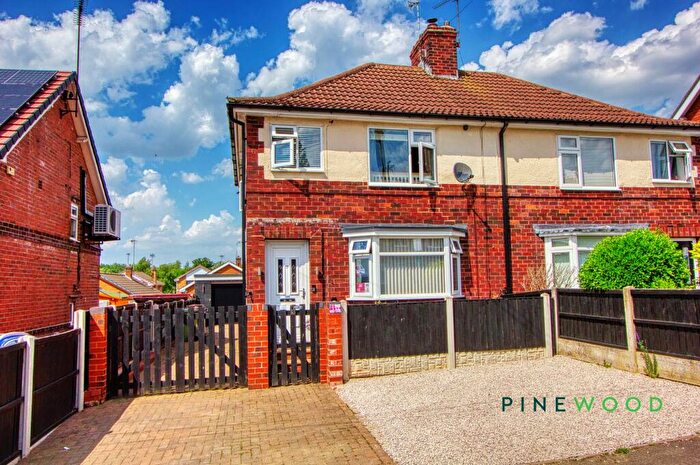 3 Bedroom Semi-Detached House For Sale In Houfton Road, Bolsover, S44