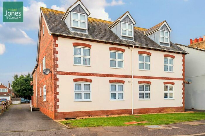 2 Bedroom Flat To Rent In Sussex Street, Wick, Littlehampton, West Sussex, BN17