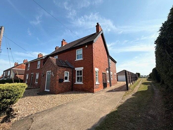 4 Bedroom Detached House For Sale In Hill Crest, West Halton Lane, Alkborough, Scunthorpe, DN15