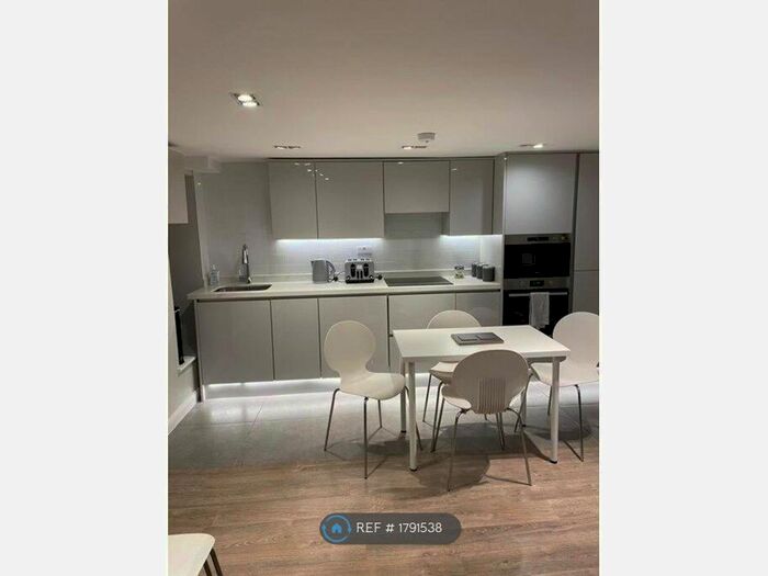 1 Bedroom Flat To Rent In Lavender Hill, London, SW11