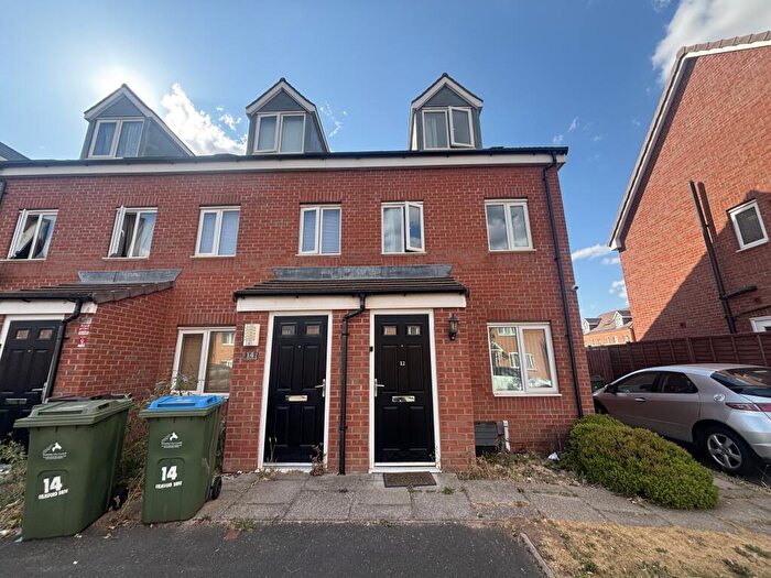 3 Bedroom House To Rent In Chelmsford Drive, CV6