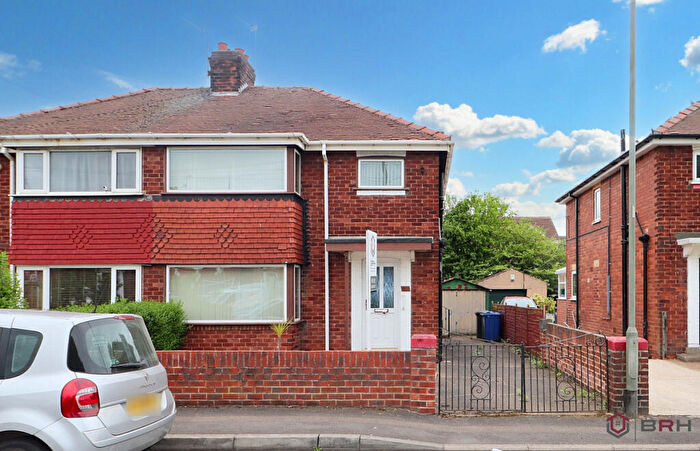 3 Bedroom Semi-Detached House For Sale In Grosvenor Crescent, Doncaster, DN4